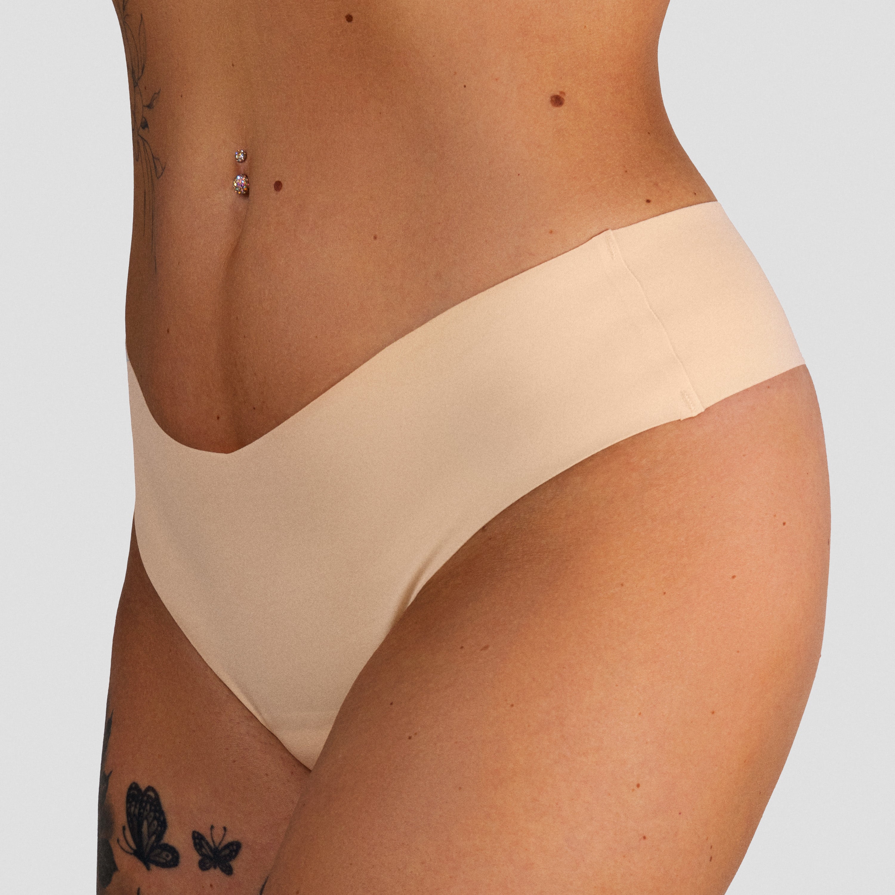 NoShow Thong - Mid Waist